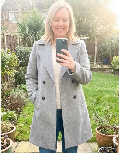 Reference photograph for sample review 7 — demonstration only