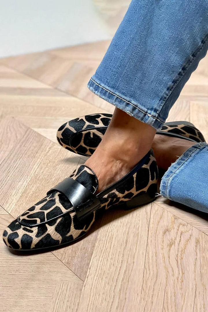 Colour block slip-on loafers with cow print and round toe