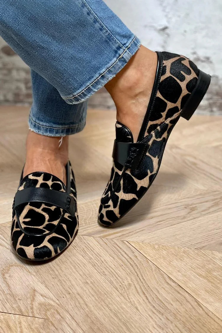 Colour block slip-on loafers with cow print and round toe