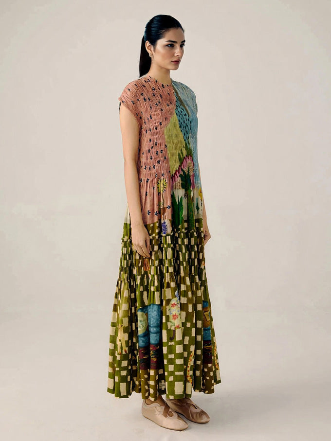 Printed Pleated Maxi Dress with Retro Style