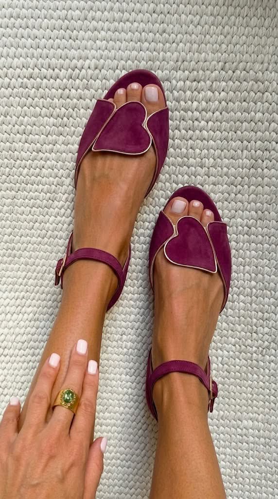 Open-Toe Pink Sandals with Ankle Strap and Heart Motif