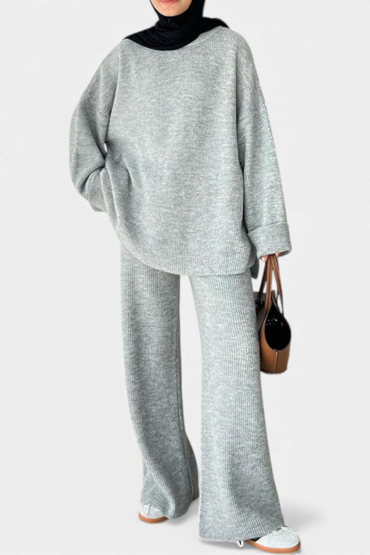 Quirina Relaxed Ensemble with Round Neckline and Flowing Pants